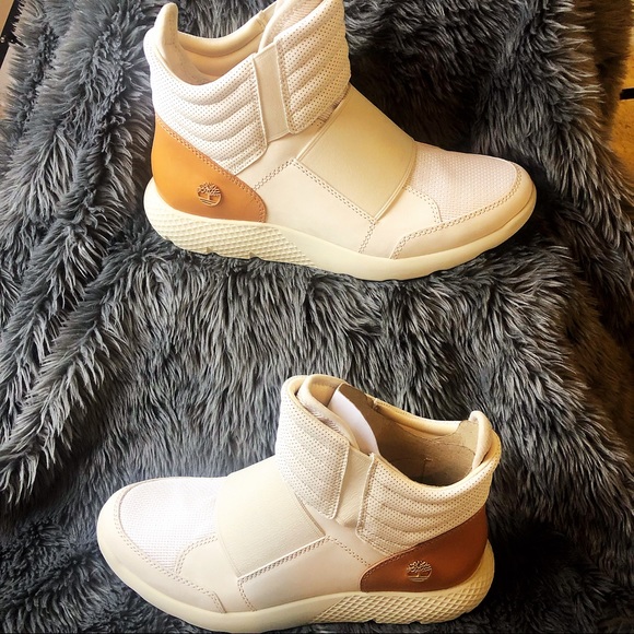 Men’s Timberland FlyRoam Pull- On Boots New - Picture 7 of 8